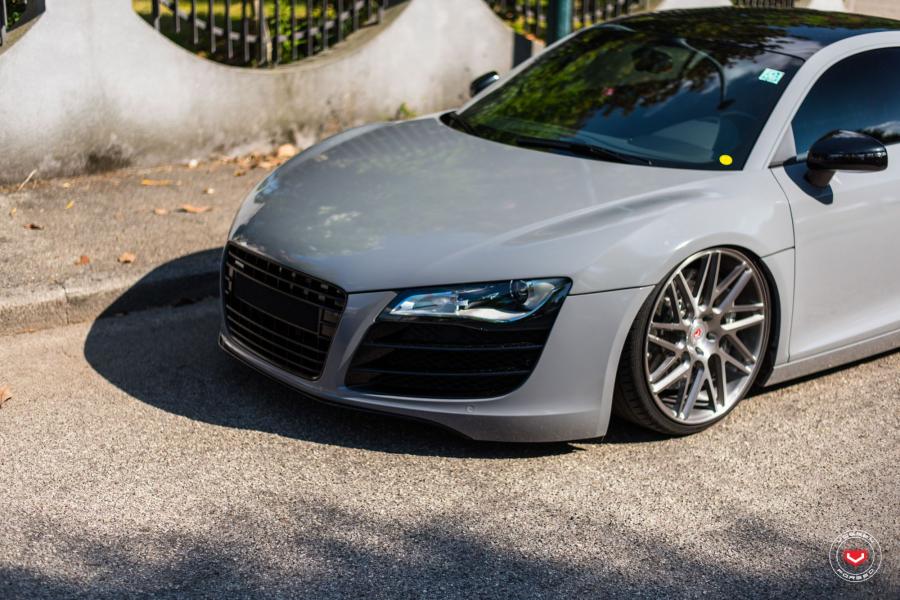 Детали экстерьера Audi R8 on Vossen Wheels (VPS-314T) 2017 года  (фото 4 из 20)